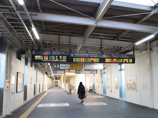 南武線から横須賀線ホームまでの道のりは長くて遠い