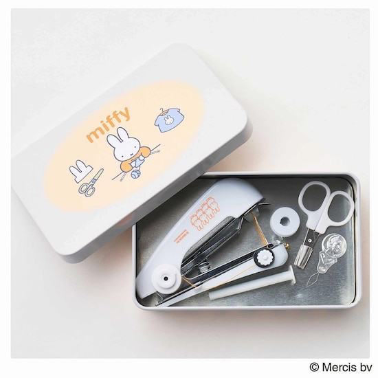 付録】「miffyデザイン ハンディ・ミシン＆缶ケースセット」が付いて