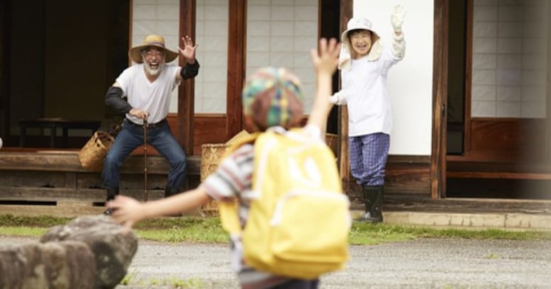 にわかに流行りつつある「父子帰省」 それは家族全員にメリットしかない、最も理想的な帰省のかたちだった…