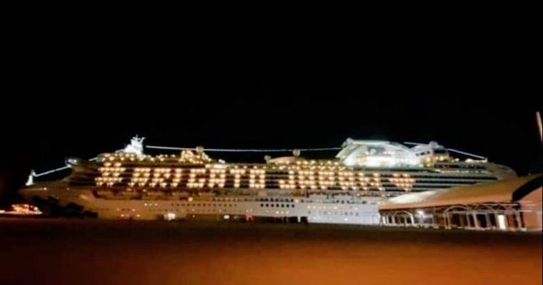 "#ARIGATO JAPAN" 消毒を終え、国に帰るダイヤモンド・プリンセスからのメッセージに称賛の嵐「風評被害に負けないで」「平穏になったら、また来てね！」