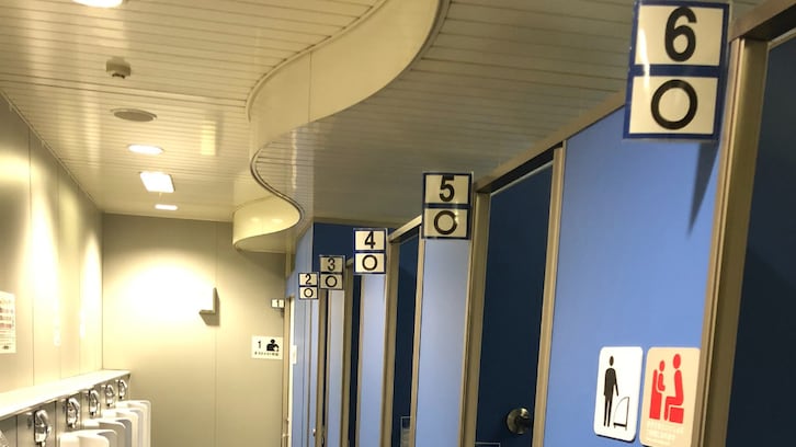 「こういう工夫ができるって頭が良い」上野御徒町駅内にあるトイレのアイデアが "素敵" と話題に！