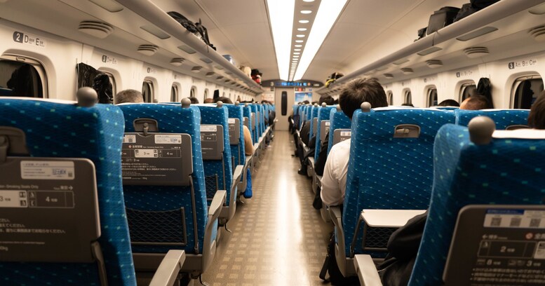 「東京-新大阪」間だと新幹線派？ それとも飛行機派？“乗り物大好き派“にとっては、やっぱ新幹線!?