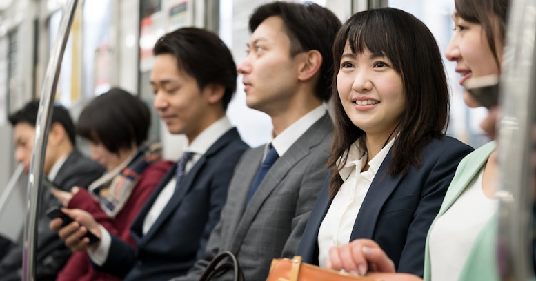 「見ず知らずのおばちゃんが…」電車が完全に止まり帰宅できない状態に…その後のある出来事に感動