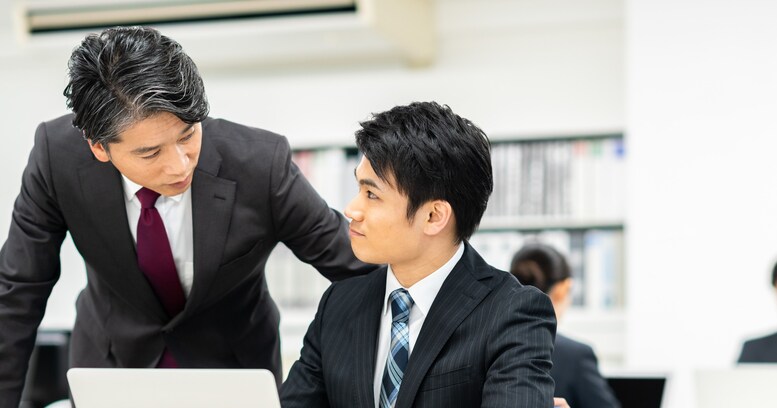 連続で飲みに誘われた夫が「妻がずっと一人でご飯を食べているので今日は帰ります」と断ると、上司が…？