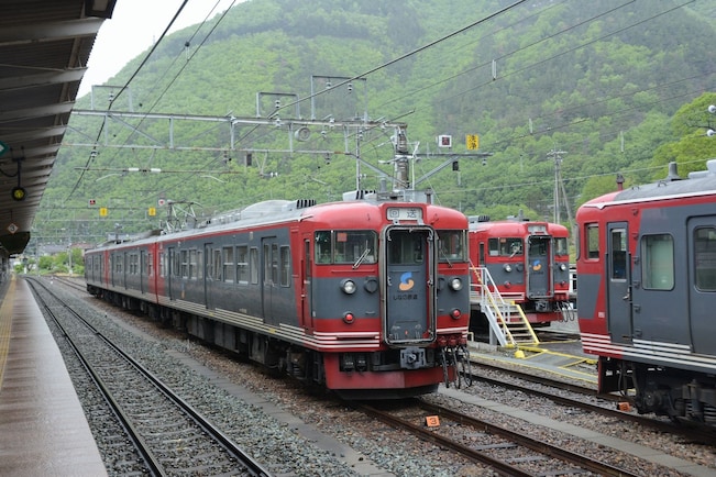 しなの鉄道が新型車両導入へ！「115系の動く博物館」は見納め…