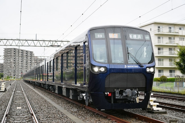 20000系との違いは？ 相模鉄道が8両編成の新型車両21000系を運行開始したワケ