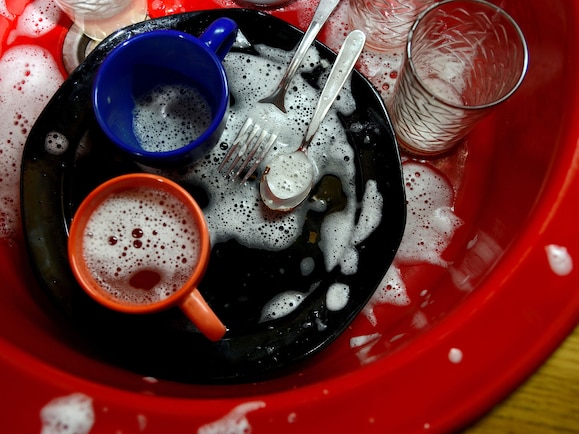 食器洗いはすすぎゼロ、髪を洗うのは「週1でいい」……日本人が絶句するヨーロッパの汚（？）習慣