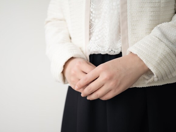 「決まらないと教室に行けません」体育館に軟禁…“PTA免除の儀式”に泣き出す母親も