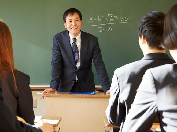 教員の退職者増加の中、「ふきこぼれ教員」は日本の教育を改革する先駆者になれるのか