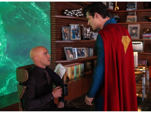 【ネタバレ考察】『スーパーマン』劇中のメッセージ映像は本当にフェイクだったのか。その真偽より重要なことは