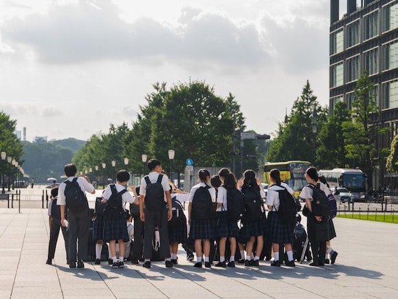 修学旅行はなぜ「高い」？ “ぼったくり説”は誤解か。先生の自腹や負担など、保護者が知らない裏事情