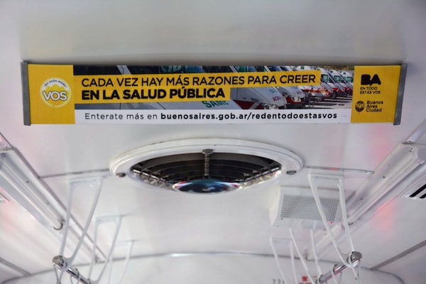 ブエノスアイレスの中吊り広告