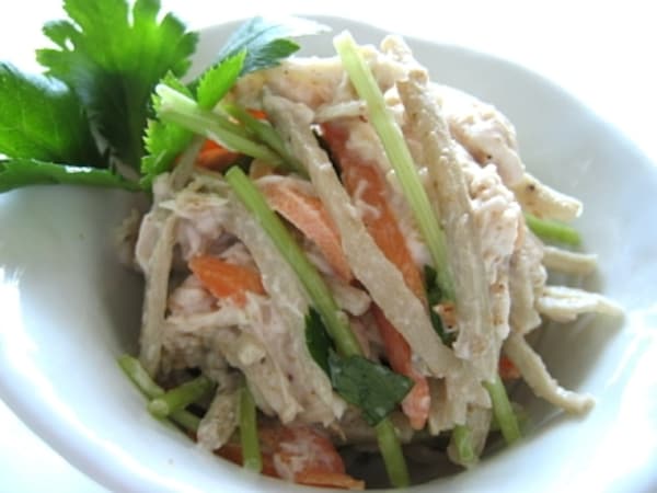 10分で完成　食物繊維たっぷり　鶏ごぼうサラダ