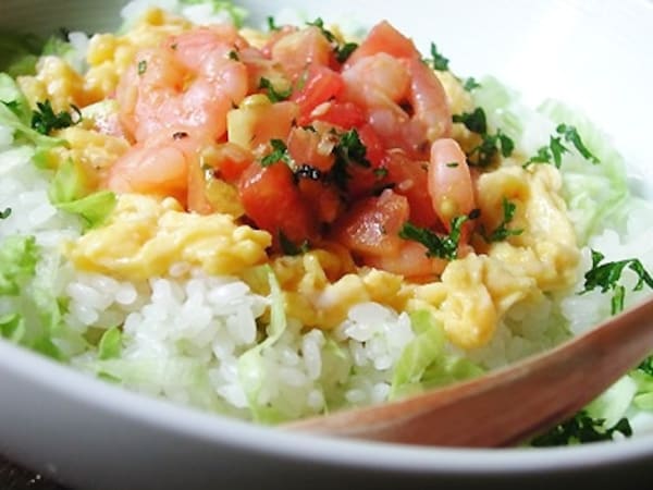 エビたまトマト丼  エビたまトマト丼