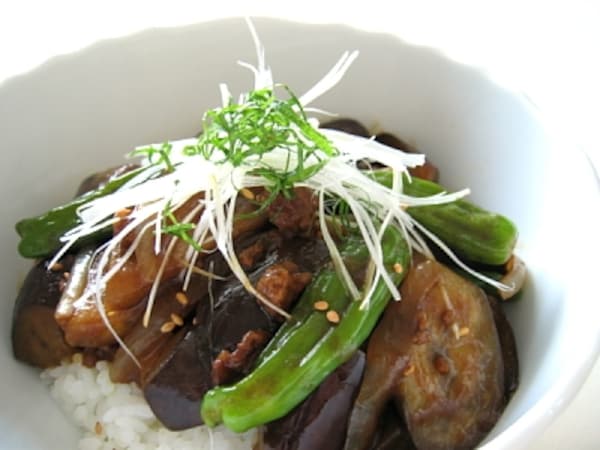 なすたっぷり和風カレー丼  なすたっぷり和風カレー丼