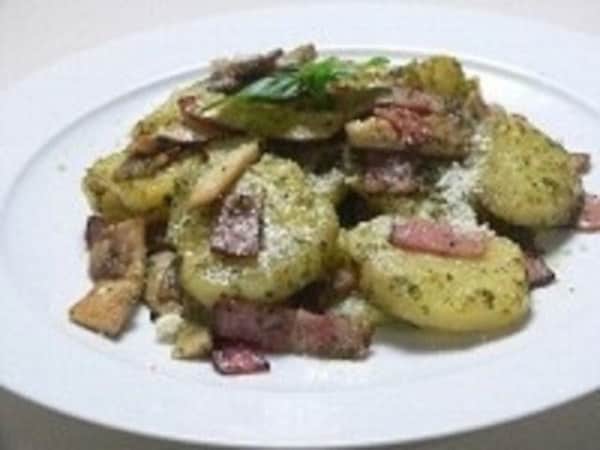 ジャーマンポテトをアレンジ! じゃがいものジェノベーゼ  ジャーマンポテトをアレンジ! じゃがいものジェノベーゼ