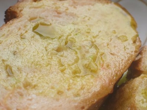 スペイン風 トマトとニンニクのパン スペイン風 トマトとニンニクのパン