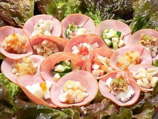 ハムのフラワーカナッペ