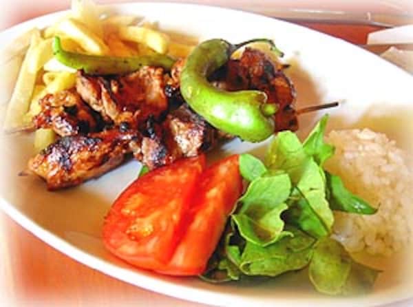 トルコ料理の付け合わせに！パスタが入ったおいしいごはん「ピラウ」の簡単レシピ