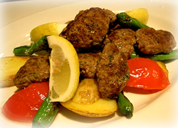 ボリューム満点で簡単においしいトルコ料理レシピ！スパイスが効いている「キョフテ」