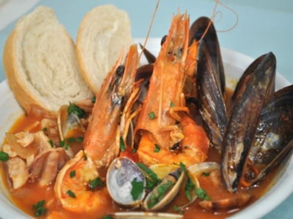 豪快！漁師料理 ズッパディペッシェ