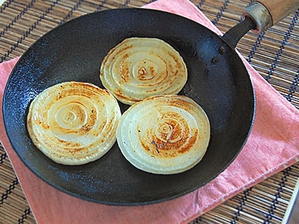 新玉ねぎのステーキ  新玉ねぎのステーキ