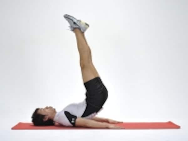 「レッグアップリフト」で普段使わない深層筋を呼び覚ます! 「レッグアップリフト」で普段使わない深層筋を呼び覚ます!