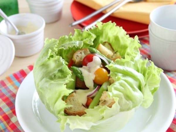 レタスたっぷり贅沢サラダ
