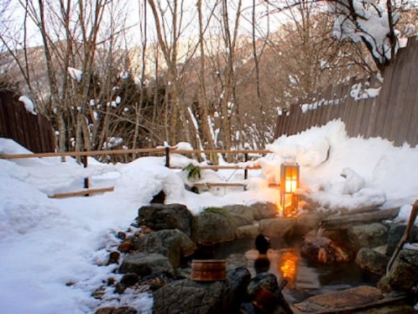 2 4 平湯温泉 深山桜庵で雪見風呂 温泉 All About