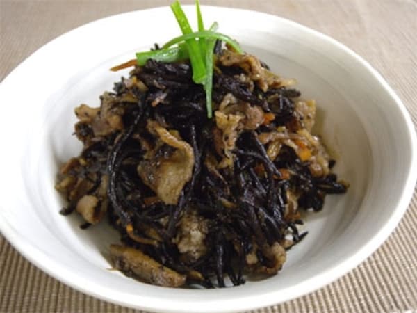 母の味！ ひじきの煮物をおいしく煮る