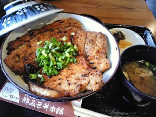 秩父の隠れた名物 豚丼発祥の店 野さか 埼玉の観光 旅行 All About 秩父の隠れた名物 豚丼発祥の店 野さか 埼玉の観光 旅行 All About