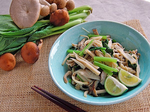 きのこと小松菜の酒蒸し