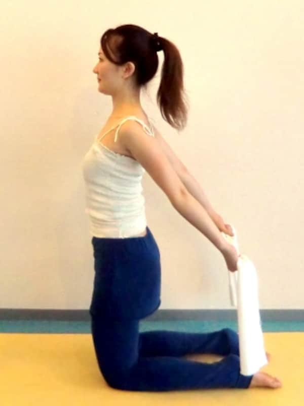 8.タオル1本で、バストを変える「バストアップピラティス」  8.タオル1本で、バストを変える「バストアップピラティス」