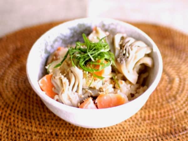 鮭と舞茸の炊き込みご飯  鮭と舞茸の炊き込みご飯