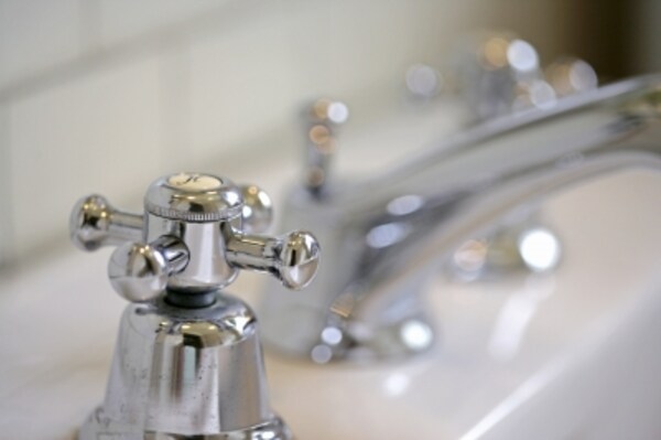 4. トイレはしっかり掃除しよう 4. トイレはしっかり掃除しよう