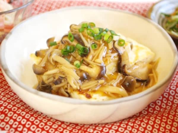 豆腐のキノコたっぷりあんかけ  豆腐のキノコたっぷりあんかけ