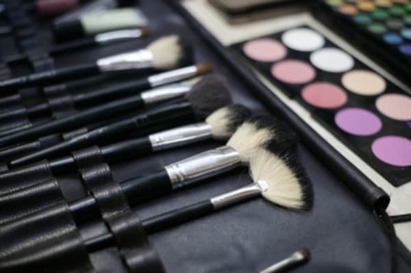 できるだけ薄化粧を心がける