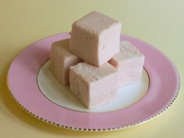 簡単レシピなのにおいしい！ ふわふわいちごマシュマロ