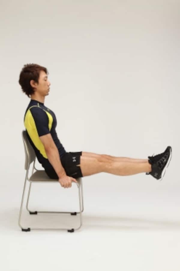 「レッグエクステンション」腹筋・太ももを一気に刺激！