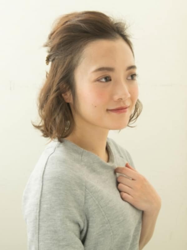 オールバックのミディアムアレンジ おしゃれ女性におすすめの髪型 ヘアアレンジ All About