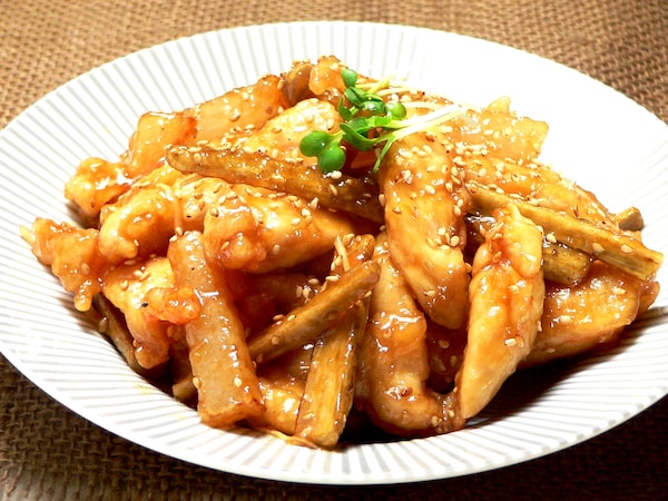 甘辛でご飯に良くあうおかず チキンごぼう 甘辛でご飯に良くあうおかず チキンごぼう