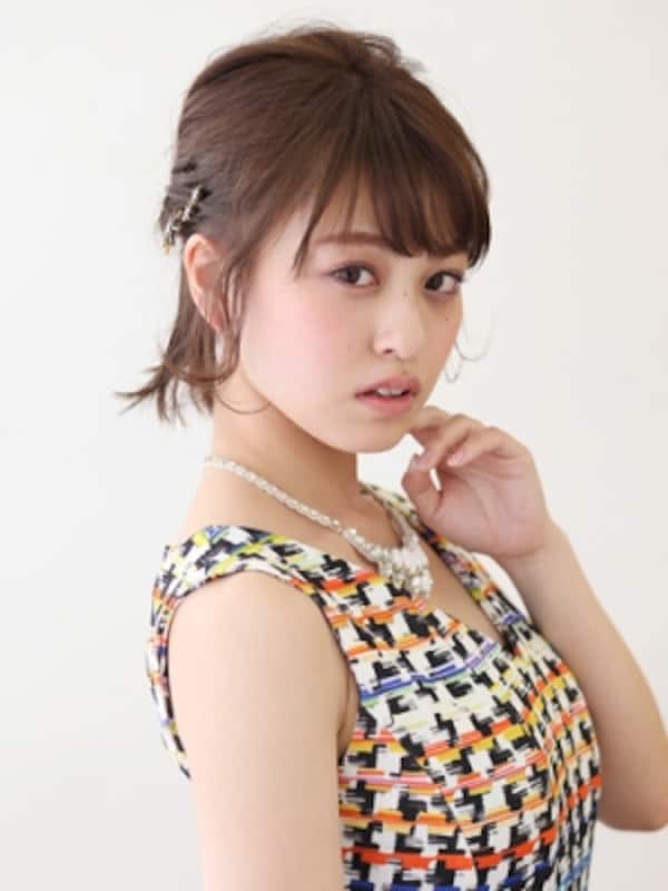 ハネ感がキュート！ダブルくるりんぱでハーフアップ