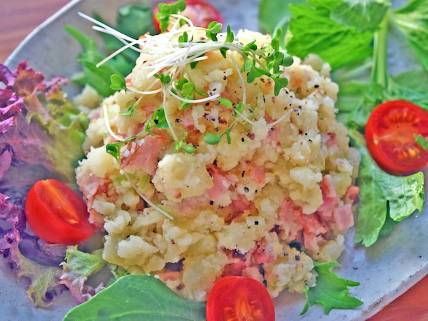 黒胡椒とベーコンのポテトサラダ  黒胡椒とベーコンのポテトサラダ