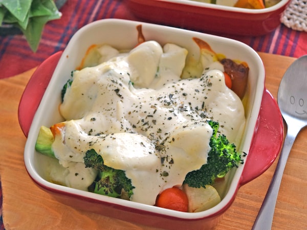 豆腐ホワイトソースで、ヘルシー野菜グラタン