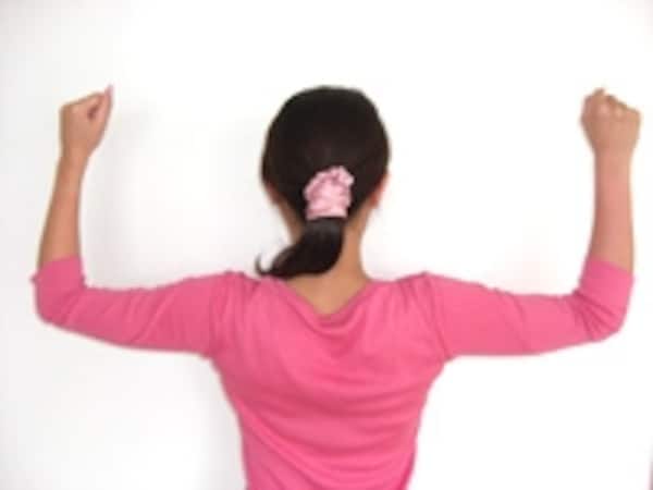 4.ワキ周りを鍛えてスッキリさせると、バストの形がキレイに見える！