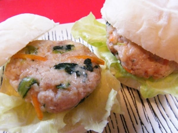 野菜たっぷりのハンバーガーをお弁当に ナムルハンバーガーのレシピ  野菜たっぷりのハンバーガーをお弁当に ナムルハンバーガーのレシピ
