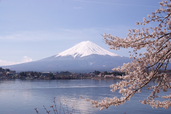 1. Mount Fuji (Shizuoka & Yamanashi)—The Prom Queen