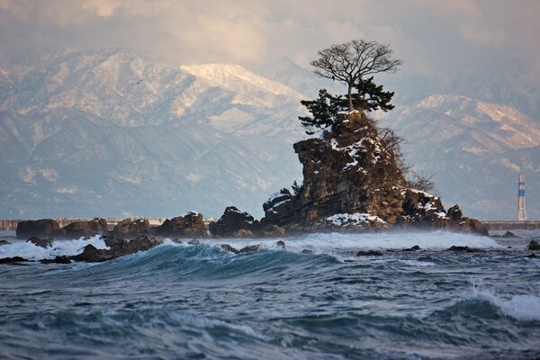 The Amaharashi Coast