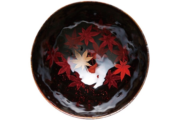 1. Lacquered Iron Sake Cup (Iwate)