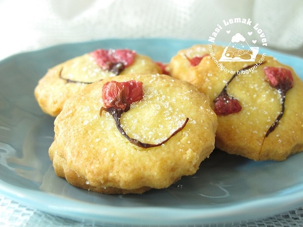 3. Sakura Cookies